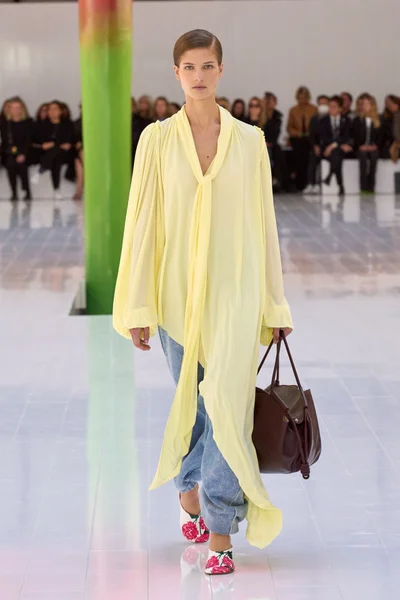 Look 53
